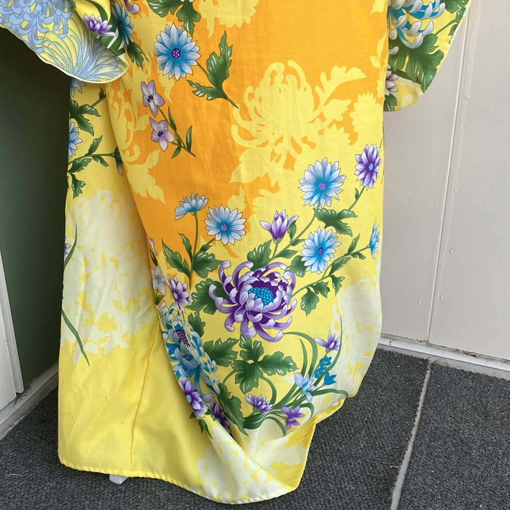 Vintage 70s 80s Yellow Floral Kimono Robe - Picture 8 of 9